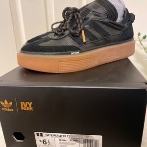 Ivy Park Supersleek 72